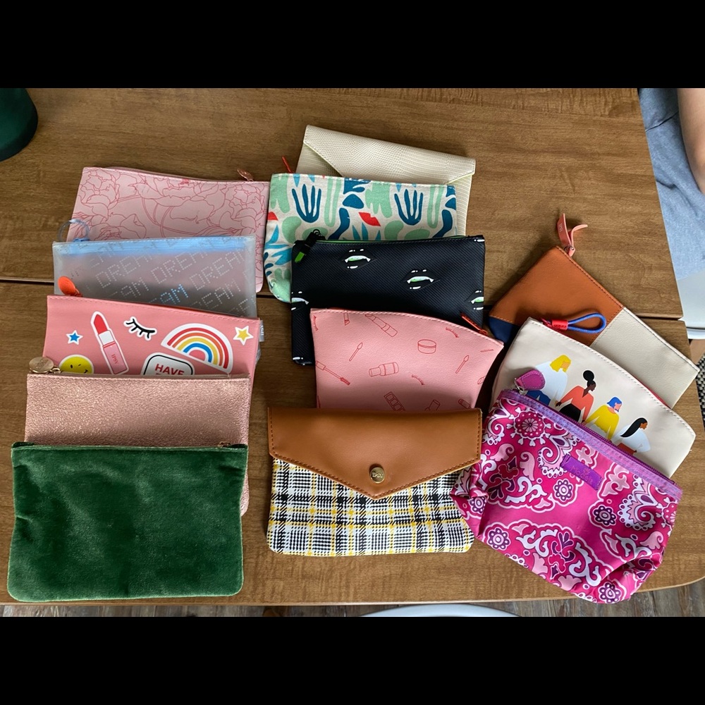 Ipsy bags and modella